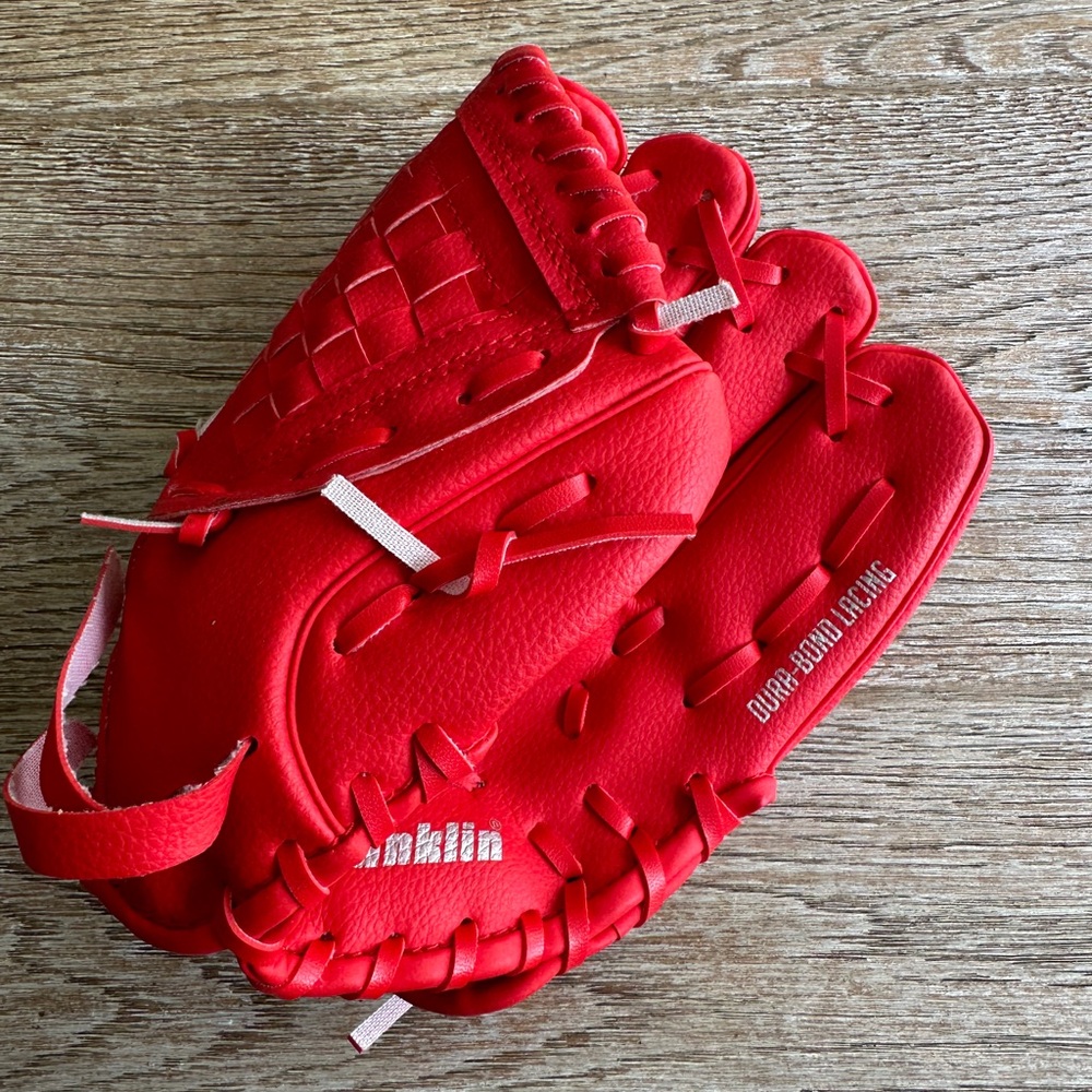 Franklin Youth Baseball Mitt Ready To Play 22467-9" Glove Red Right Hand Throw